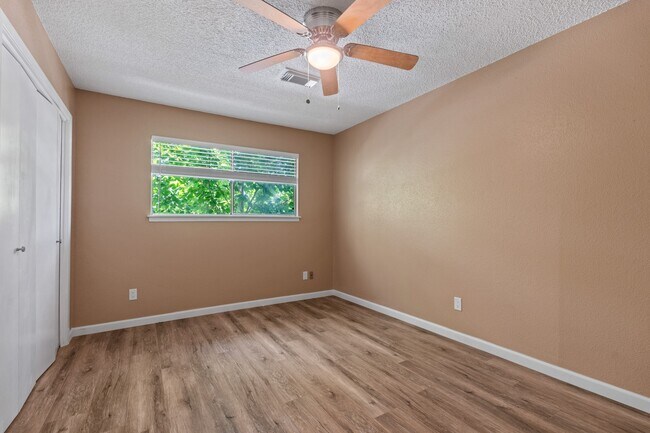 Building Photo - 6713 Biggs Ct