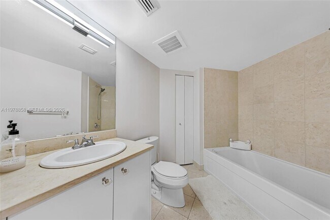 Building Photo - 20000 E Country Club Dr