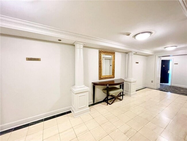 Building Photo - 2870 Pharr Ct S Northwest