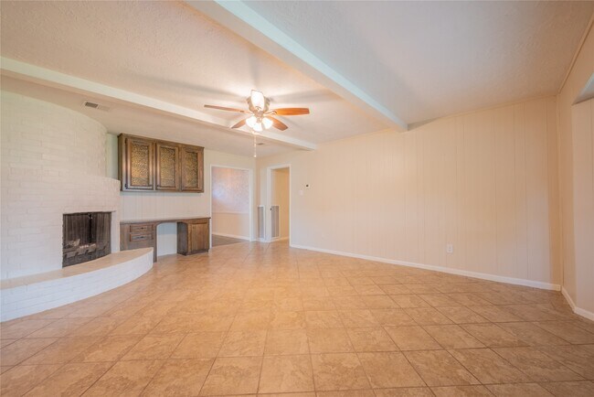 Building Photo - 9202 Benning Dr