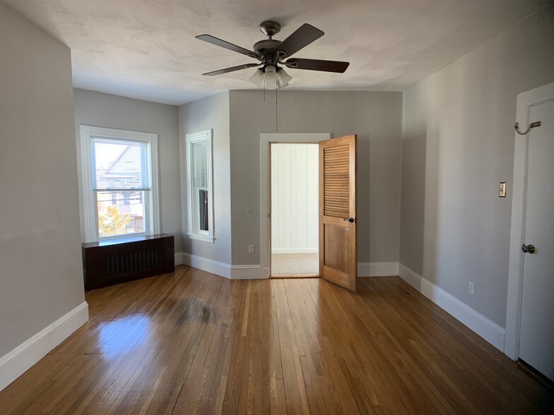 Building Photo - 130 Winthrop St