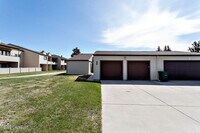 Building Photo - 909 Indian Hills Dr