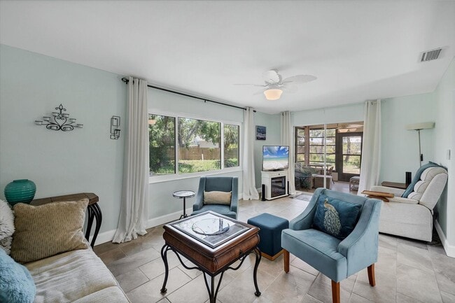 Building Photo - BENEVA & CLARK RD / VILLA