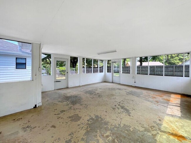 Building Photo - 8840 Cypress Cove