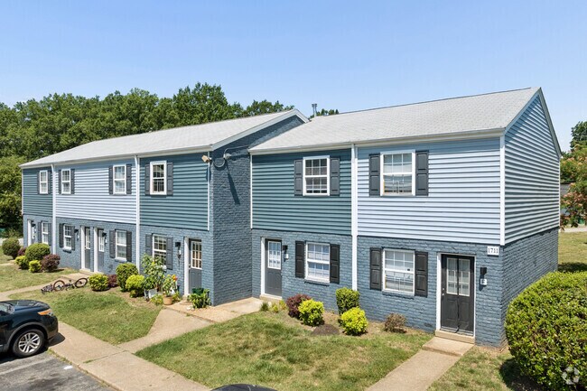 Building Photo - Avenue C Apartments