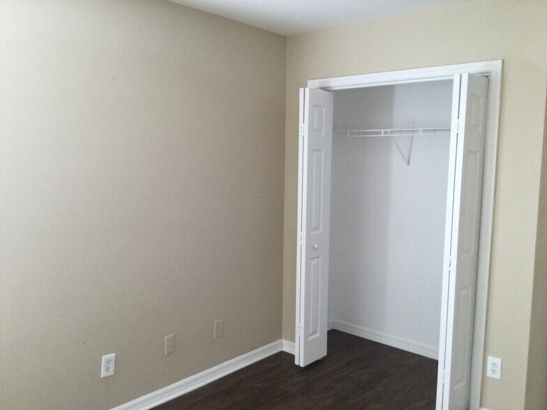 Building Photo - 828 Rocky Mountain Ct