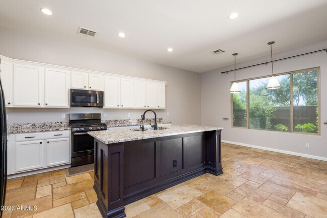 Building Photo - 3320 S Nash Way