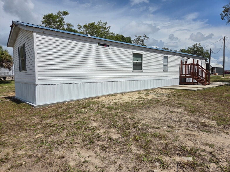 Building Photo - 17014 Meridian Blvd