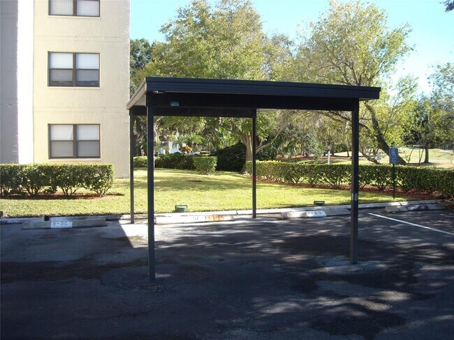 Building Photo - 800 Cove Cay Dr