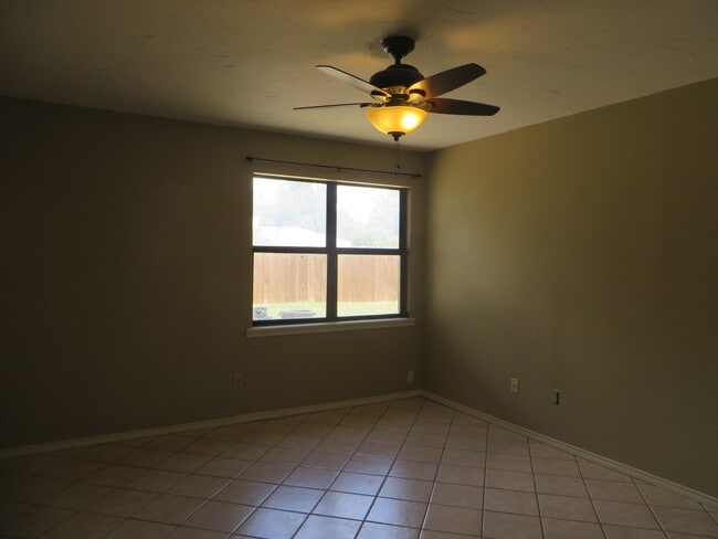 Building Photo - 1021 Homestead Dr