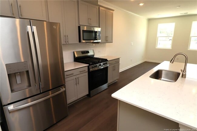 Building Photo - 3128 Gypsum Dr