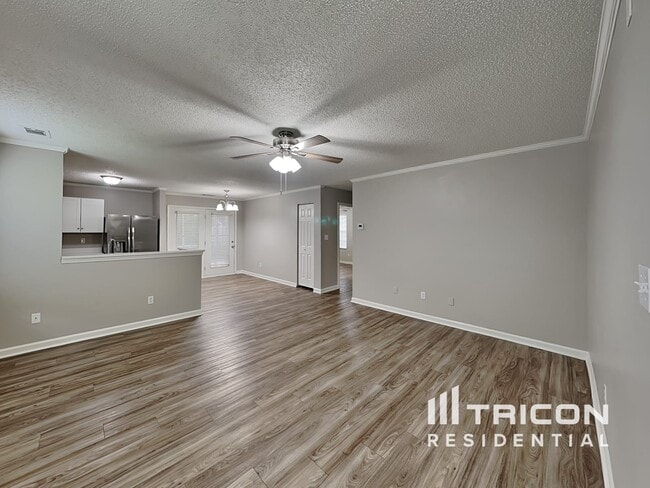 Building Photo - 2977 Champion Ln SW