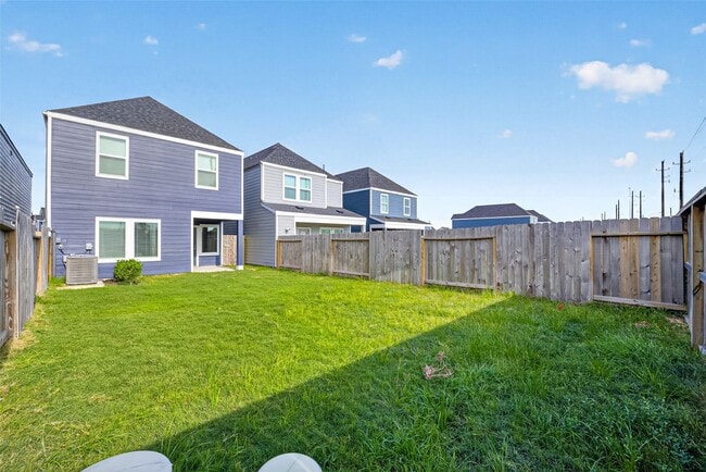 Building Photo - 10206 Penryn Frst Trl