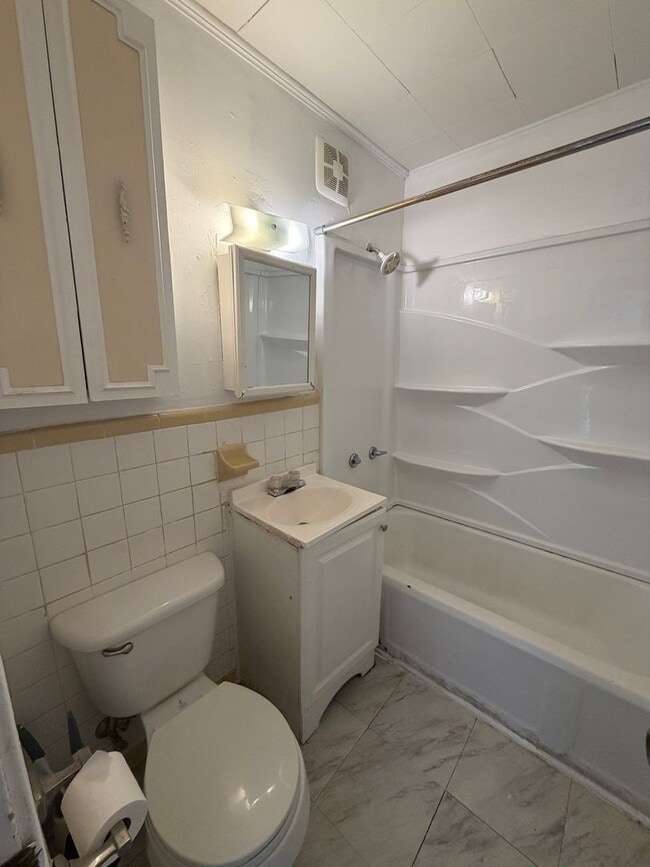 Building Photo - PENDING