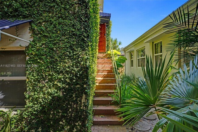 Building Photo - 669 NE 60th St