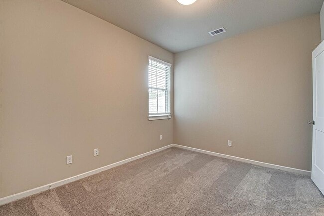 Building Photo - 332 N Spotted Fern Dr