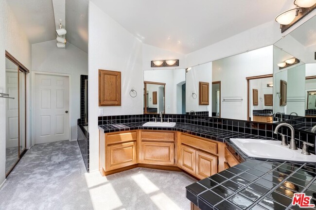 Building Photo - 7557 W 82nd St