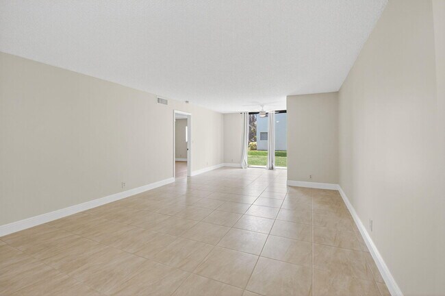 Building Photo - 5574 Witney Dr