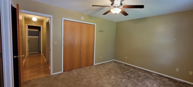 Building Photo - 3 bedroom 2 bath home