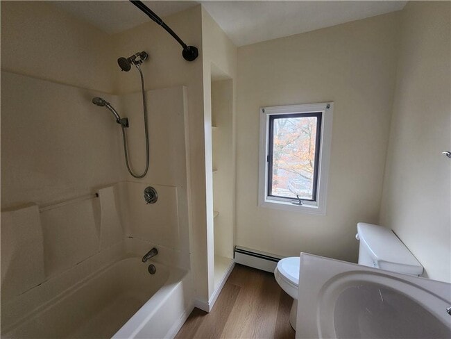 Building Photo - 37 Forest Ave