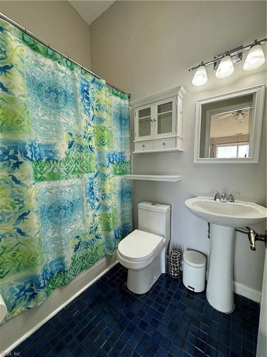 Building Photo - 9706 7th Bay St