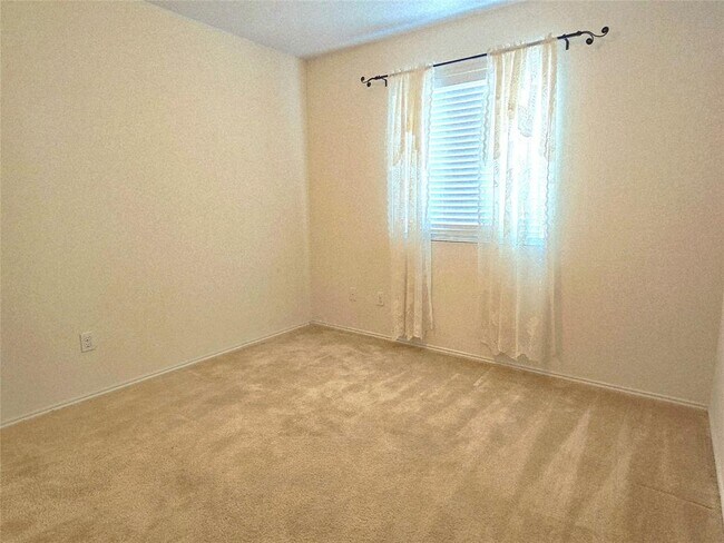 Building Photo - 133 Hillhouse Ln