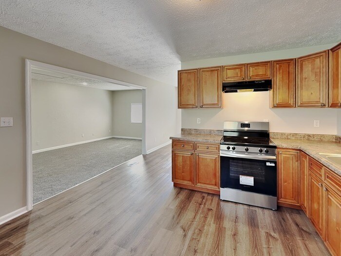 Building Photo - 83 N Wagon Rd