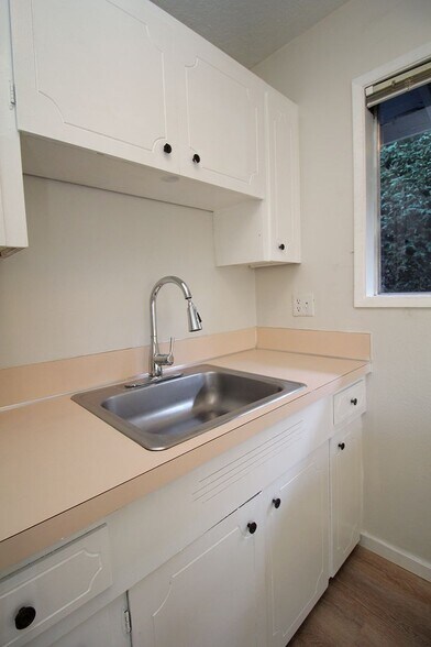 Building Photo - 8834 SE 9th Ave