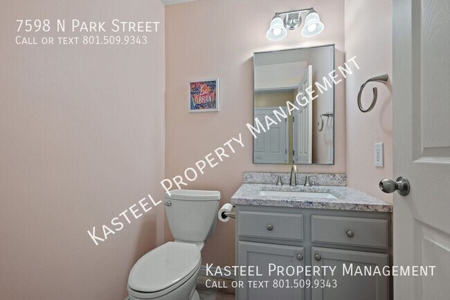 Building Photo - 7598 N Park St