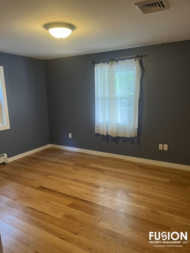 Building Photo - Beautiful Mountain Crest Home for Rent in Williston, Vermont