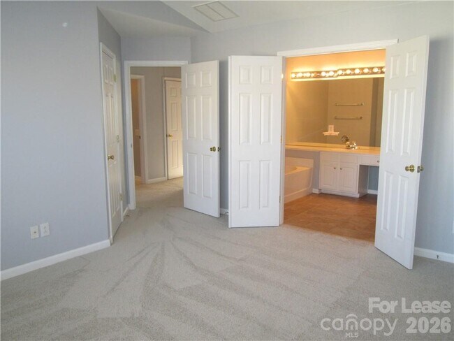 Building Photo - 8807 Ormeau Dr