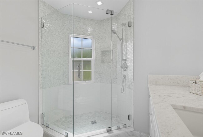 Building Photo - 360 Carlton Pl