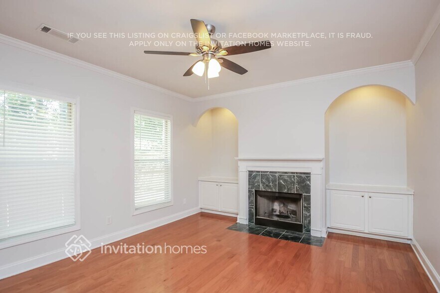 Building Photo - 532 Suwanee Oaks Dr NE
