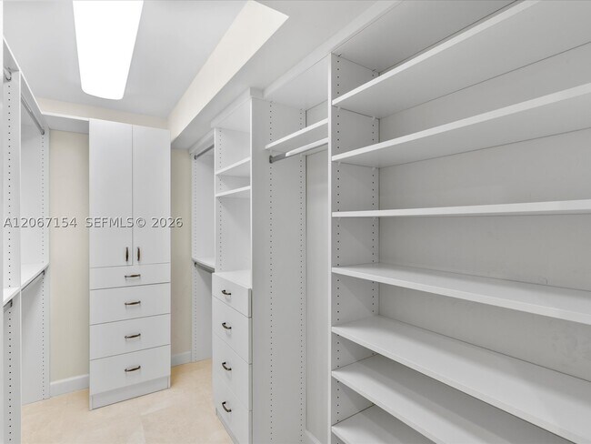 Building Photo - 730 3rd St