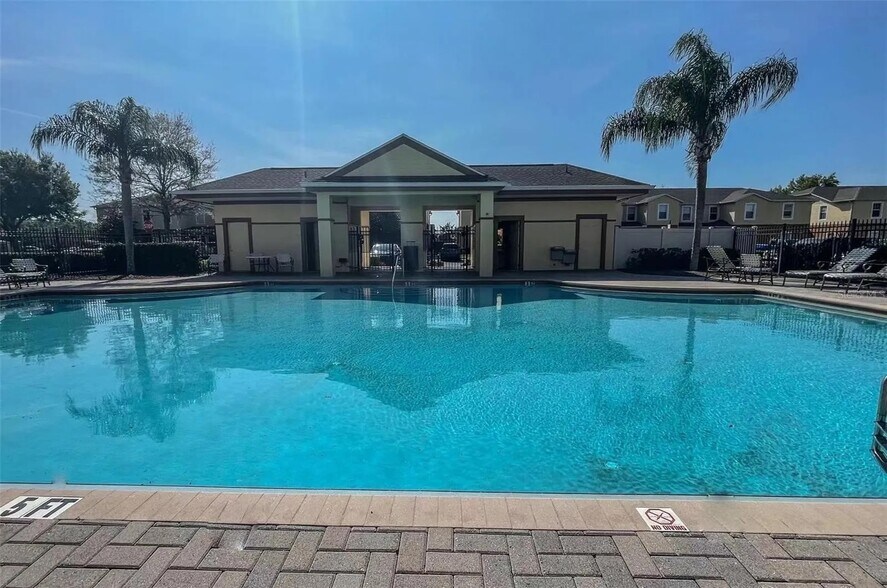 Building Photo - 4167 Shade Tree Ln