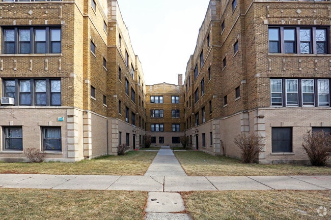 Building Photo - 4815 N Springfield