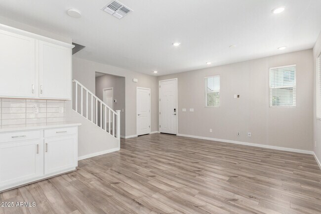 Building Photo - 4833 S Ferric