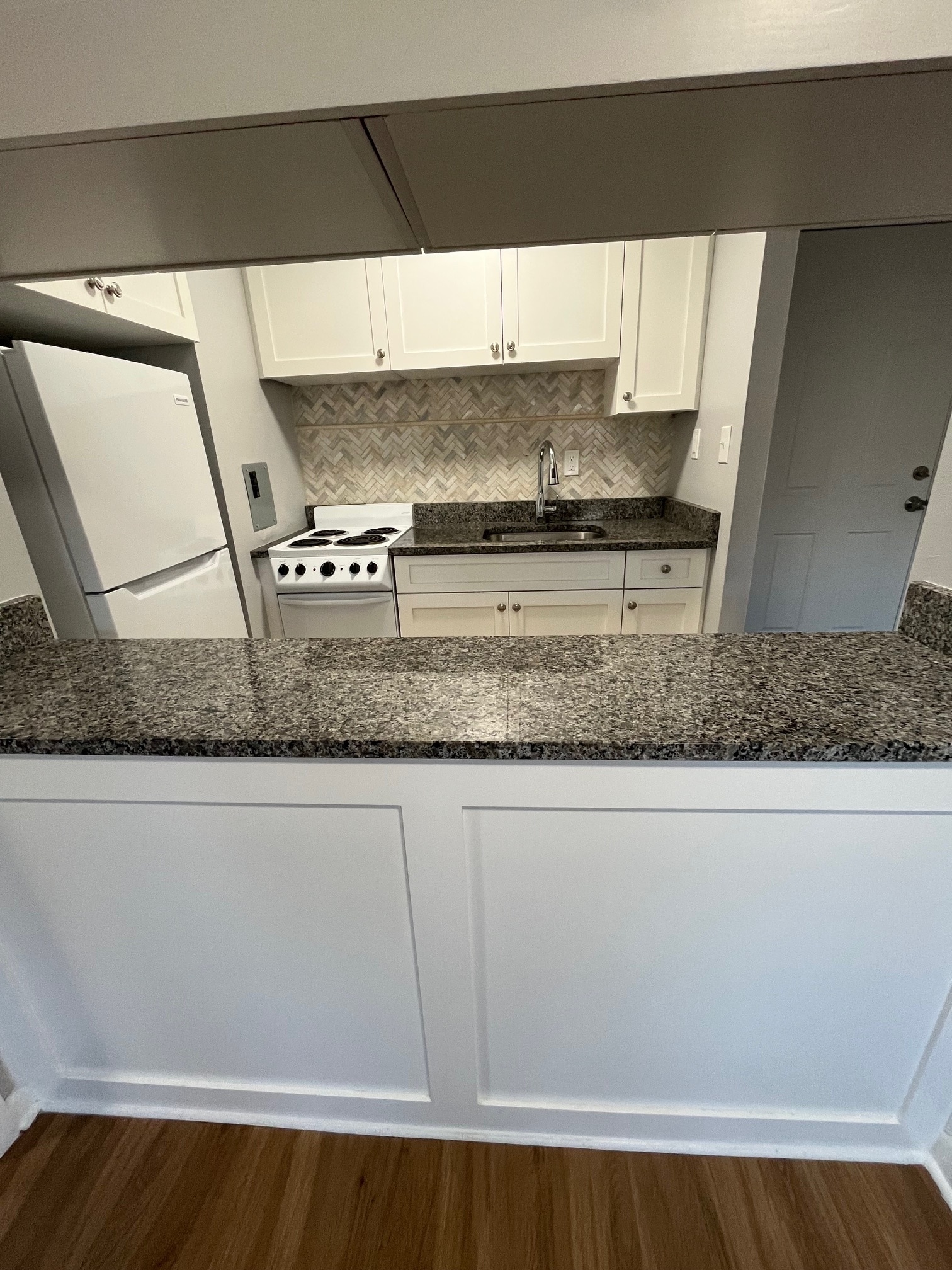 Building Photo - 15 Fairfax Ave