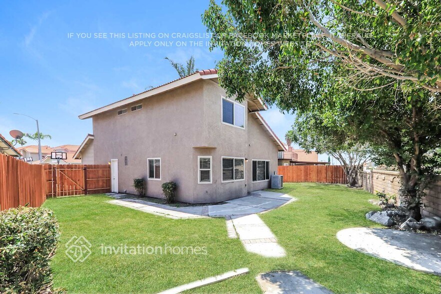 Building Photo - 1285 Northwestern Cir