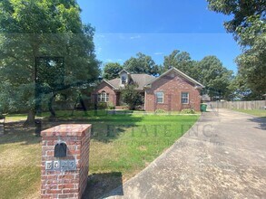 Building Photo - Sherwood Stone Hill 5 Bedroom Home