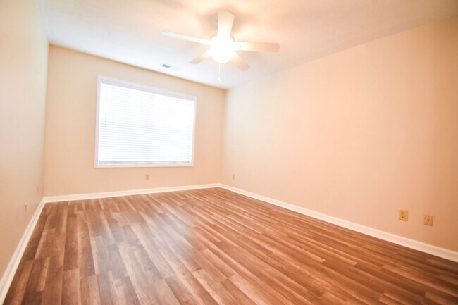 Building Photo - 2 Bedroom 2 Bathroom Apartment