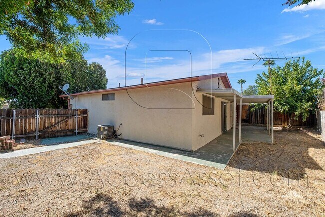 Building Photo - 55+ Community Living – Cozy 2 Bed/1 bath H...