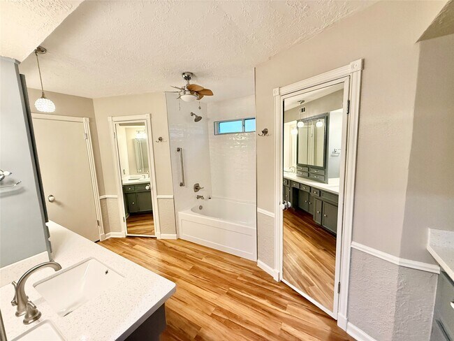 Building Photo - 5231 Alamosa Ln