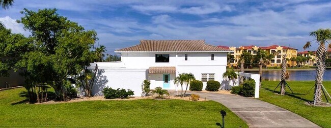 Building Photo - 175 Colony Point Dr