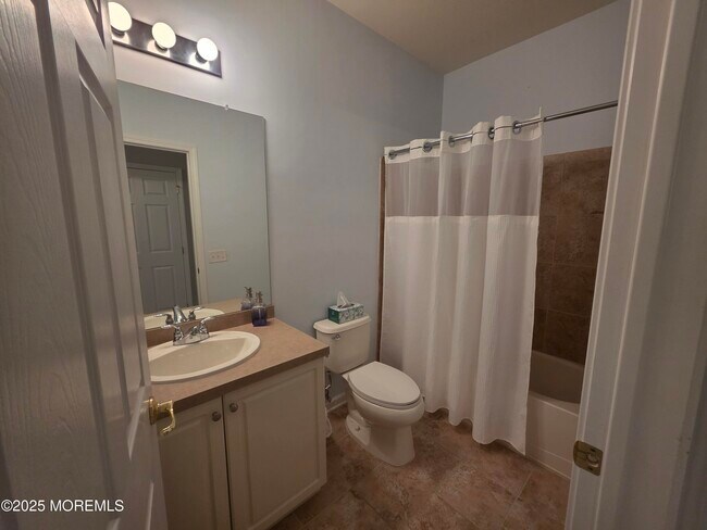 Building Photo - 625 Sloan Ct