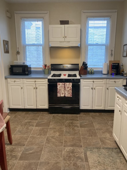 Building Photo - 1038 Overlook Ave