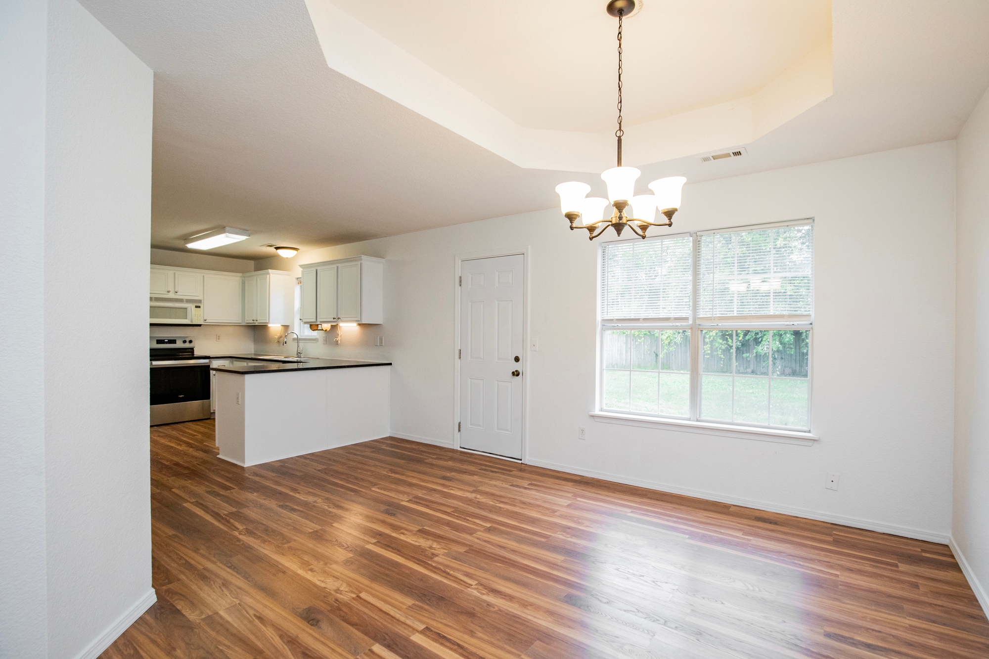 Building Photo - 215 Broyles St