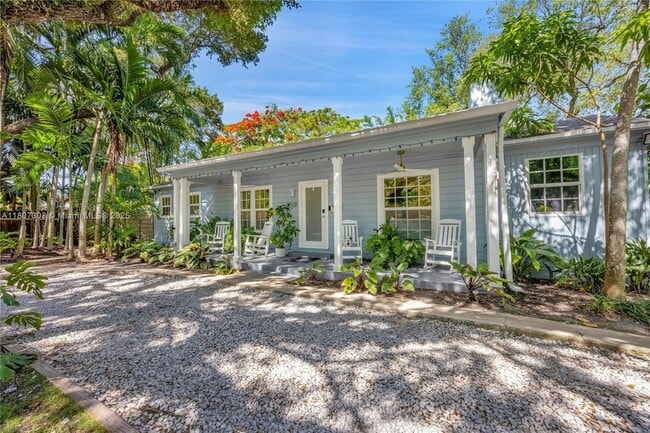 Building Photo - 5023 SW 59th Ave