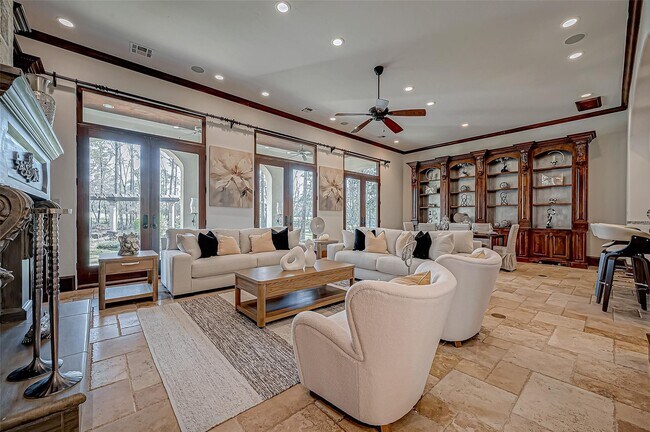 Building Photo - 3 Congressional Cir