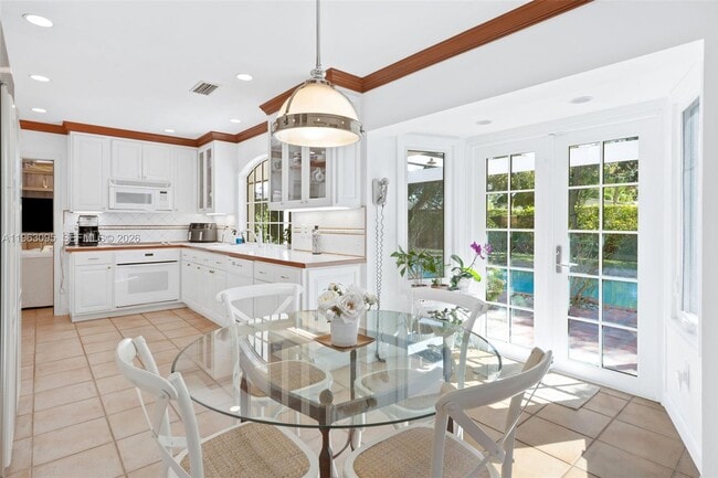 Building Photo - 9980 SW 128th St